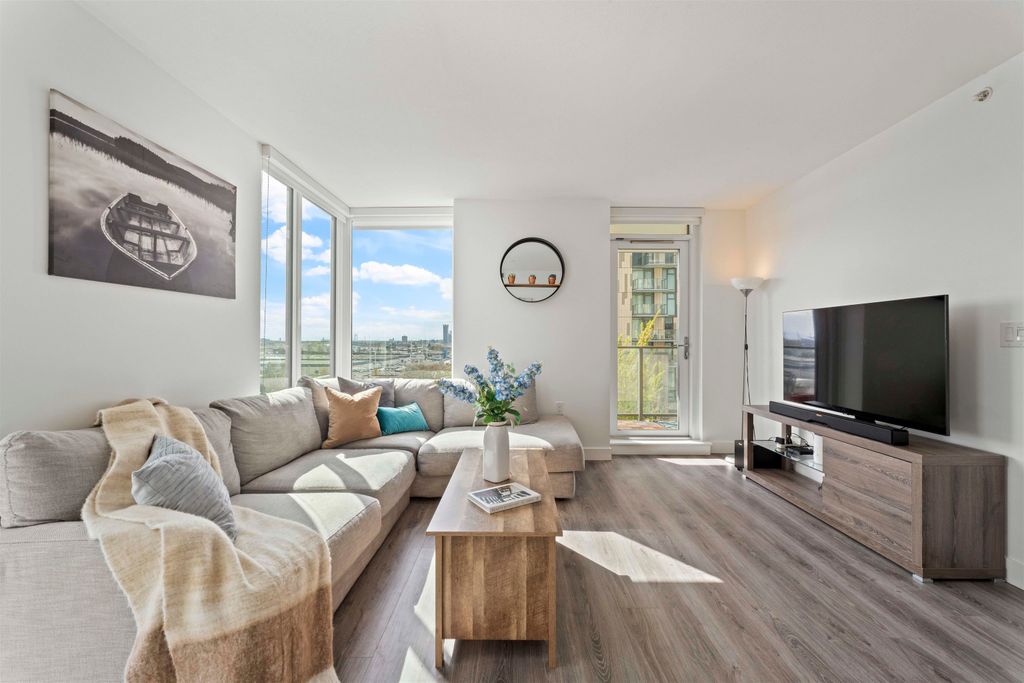 listing image 1105941391360948386
