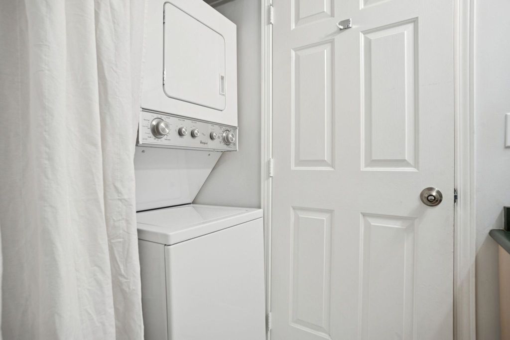 listing image 1104801531547587313