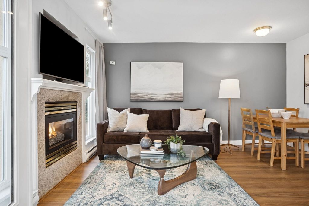 listing image 1100959074219928207