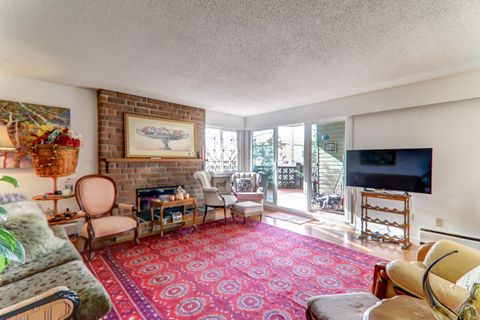 327 Ninth Street 103 New Westminster BC V3M 3V8