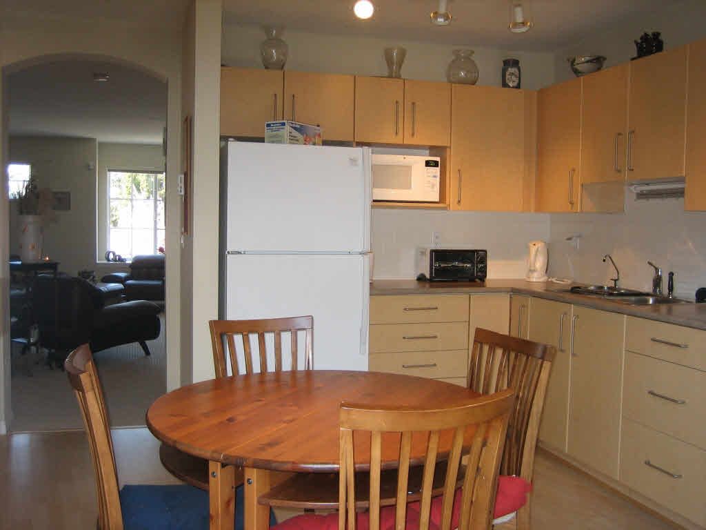 listing image 1101394869866042936