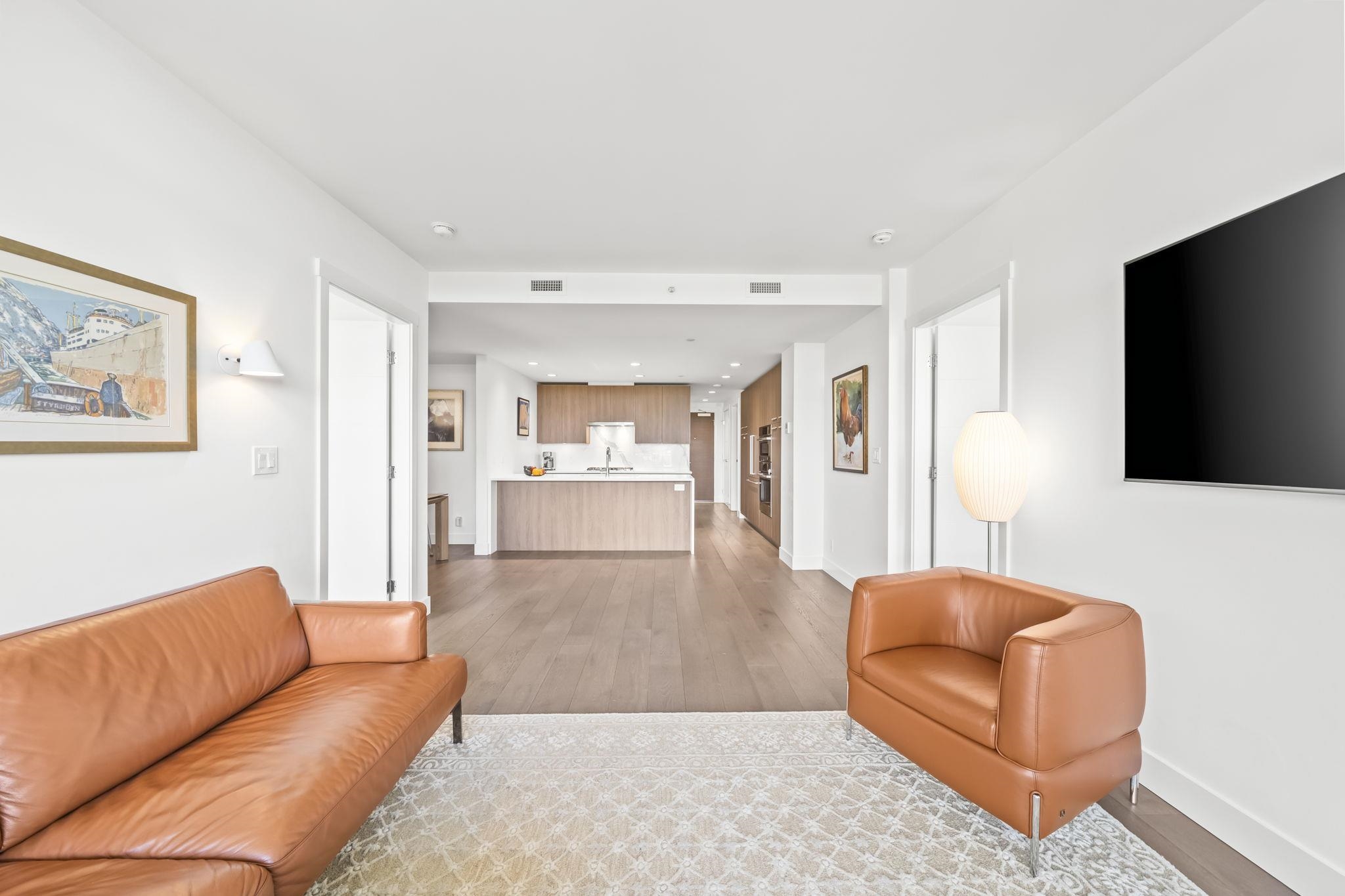 1210 E 27th Street 904