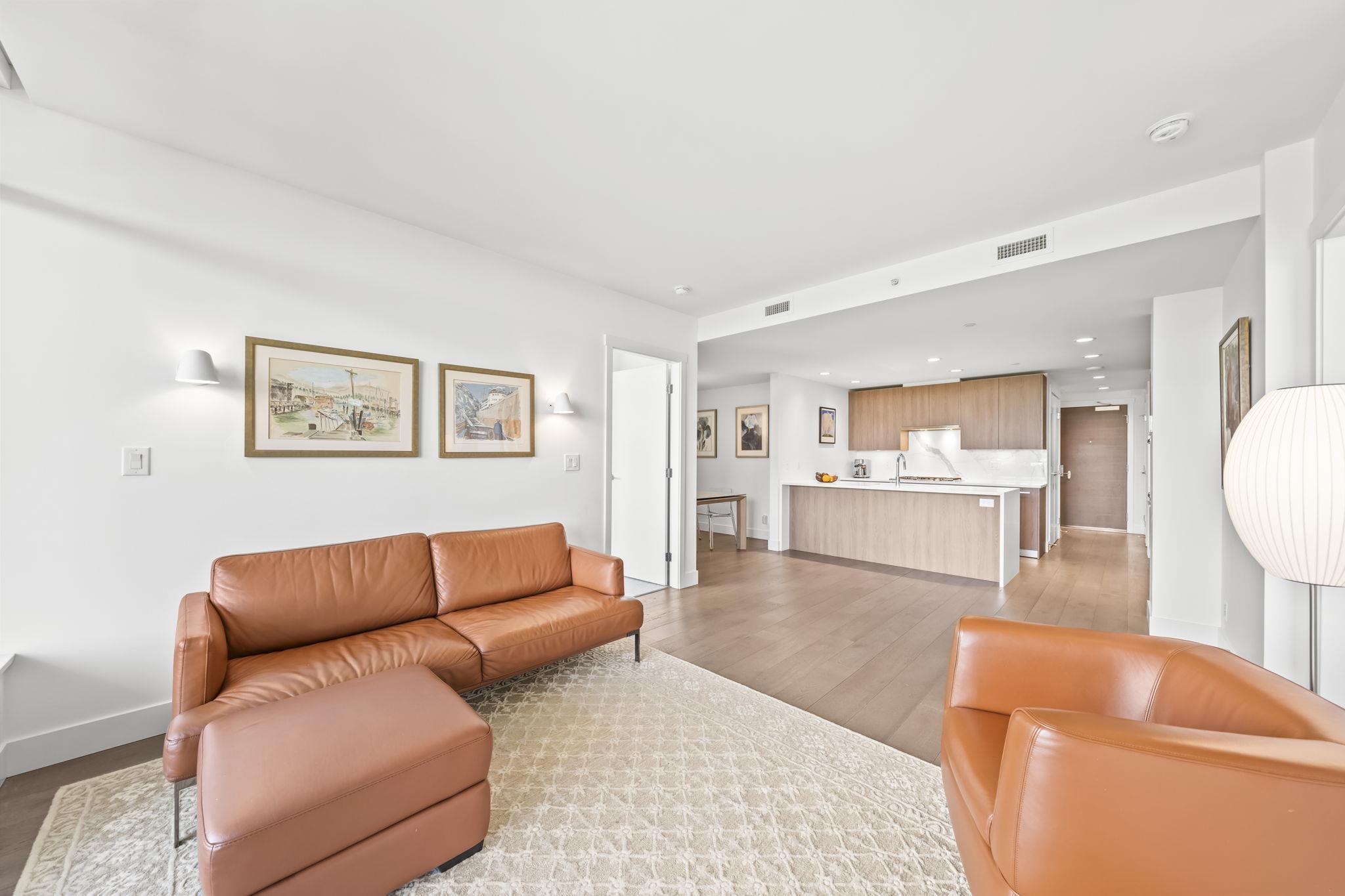 1210 E 27th Street 904