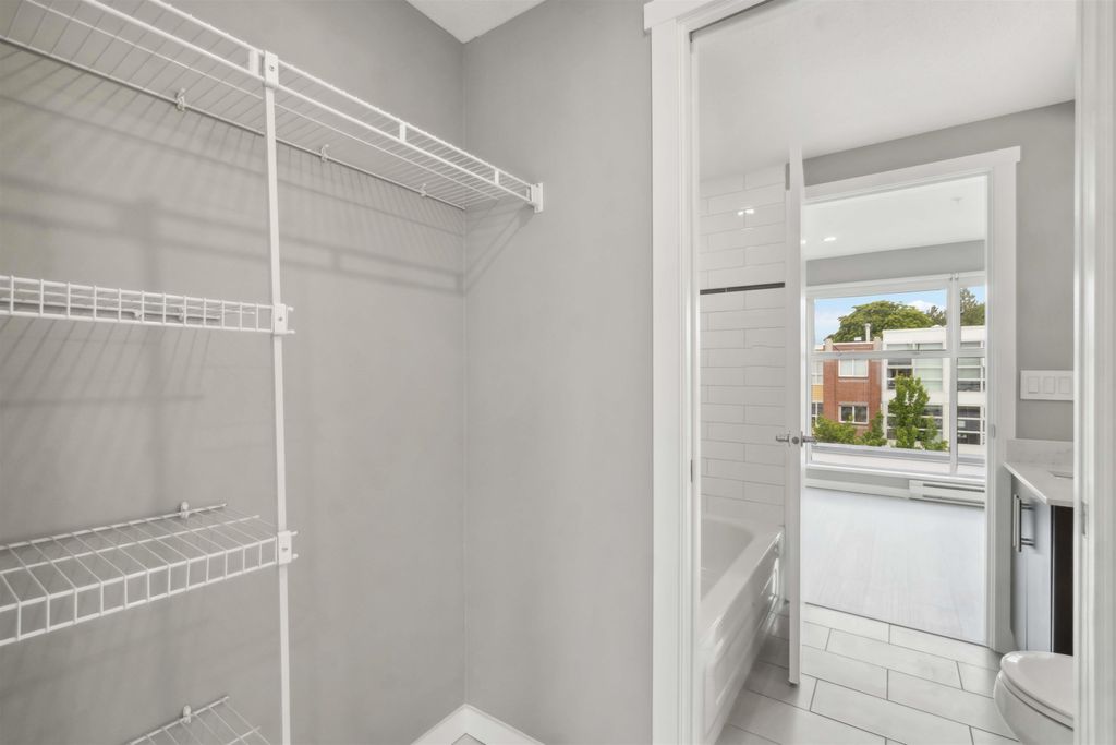 listing image 1101608820062803852