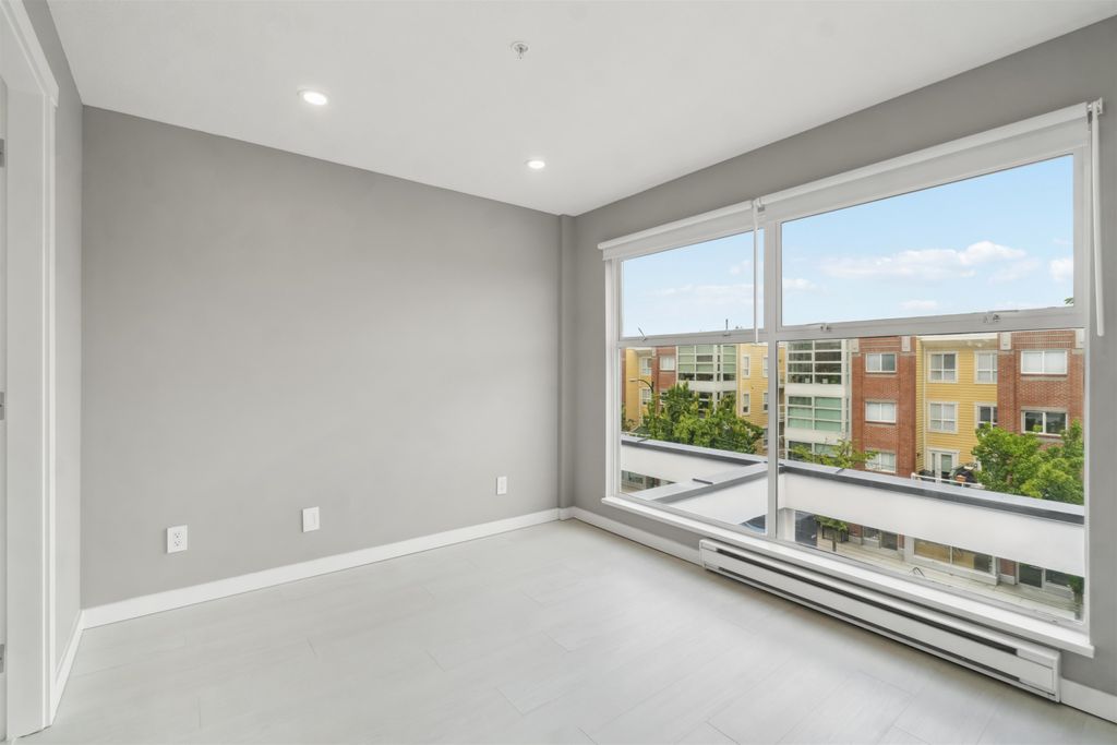 listing image 1100538098460905651