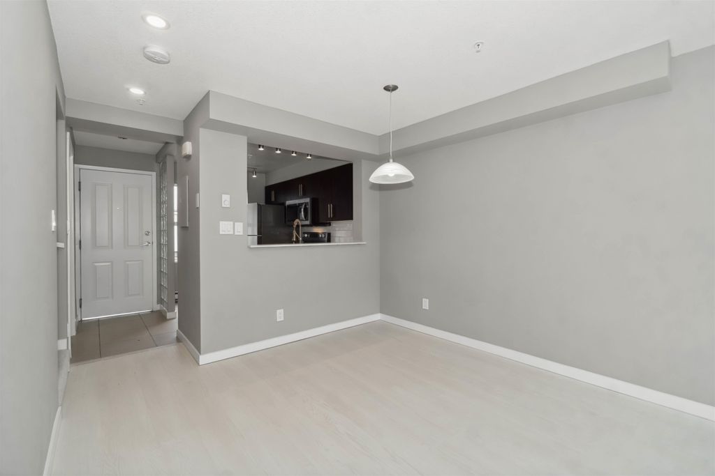 listing image 1108467645894294558