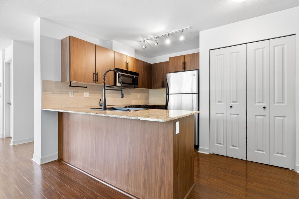 Photo of 8929 202 Street #B304, Langley, BC V1M 0B4 (MLS # R3166361)