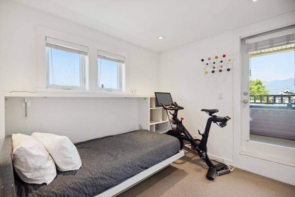 listing image 1104956514192888192