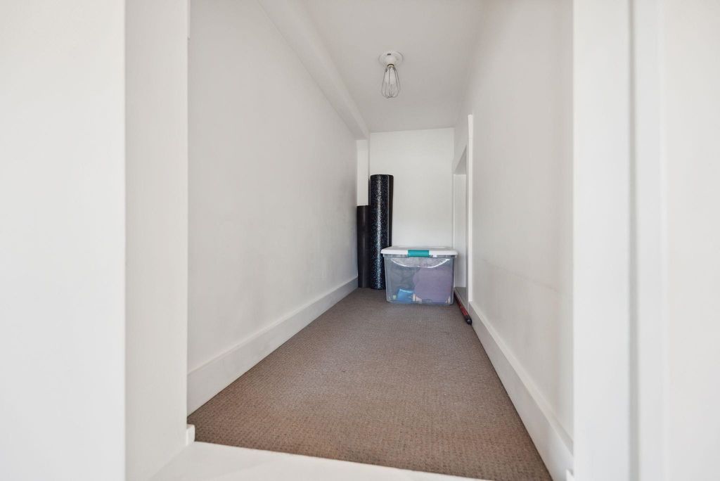 listing image 1102407250359068551