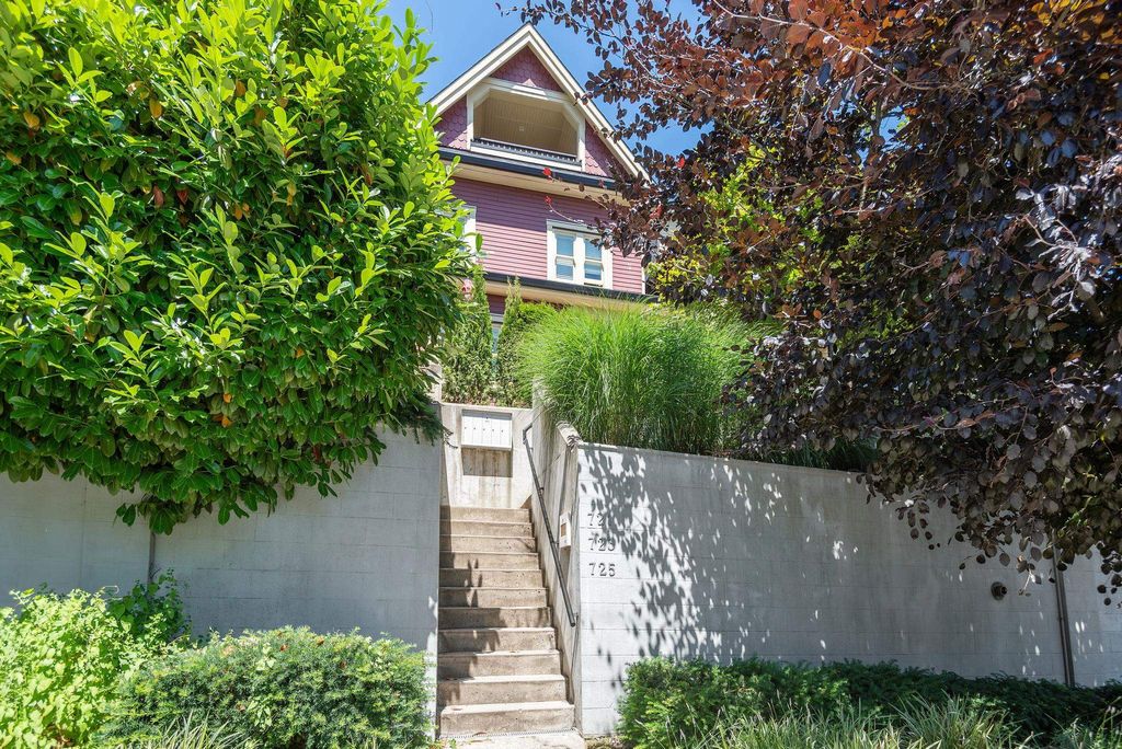 listing image 1103887924864206616