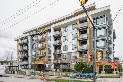 1519 Crown Street 201 North Vancouver BC V7J 1G6