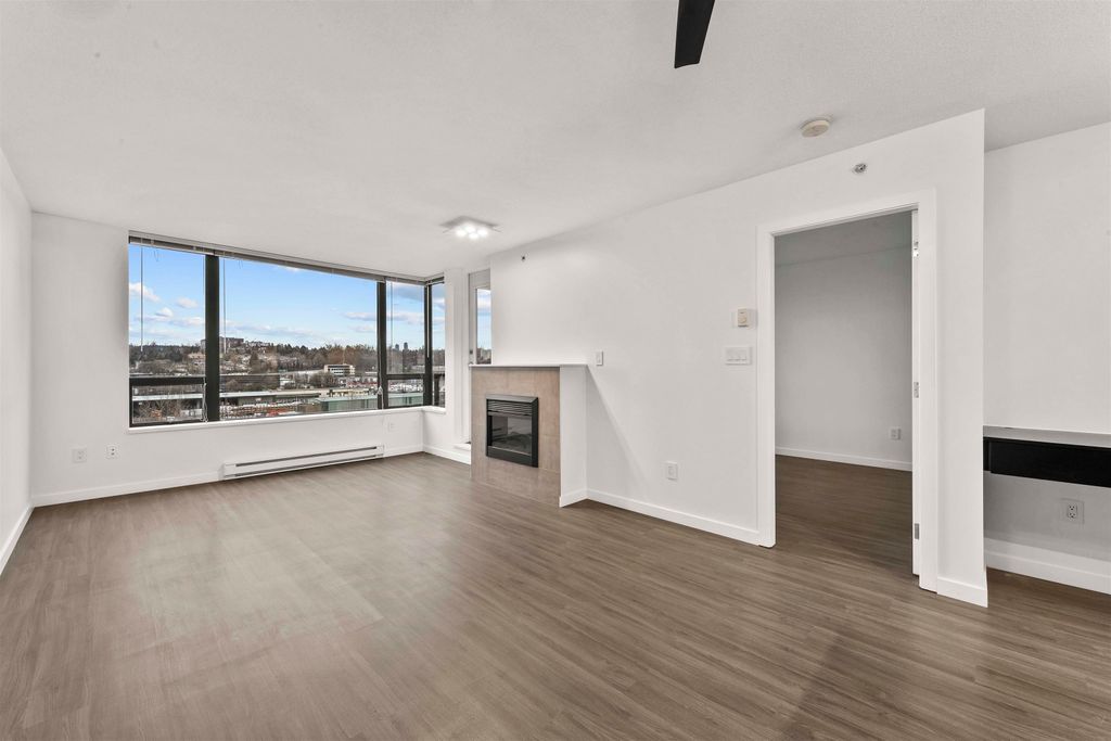 listing image 1104706517381643893