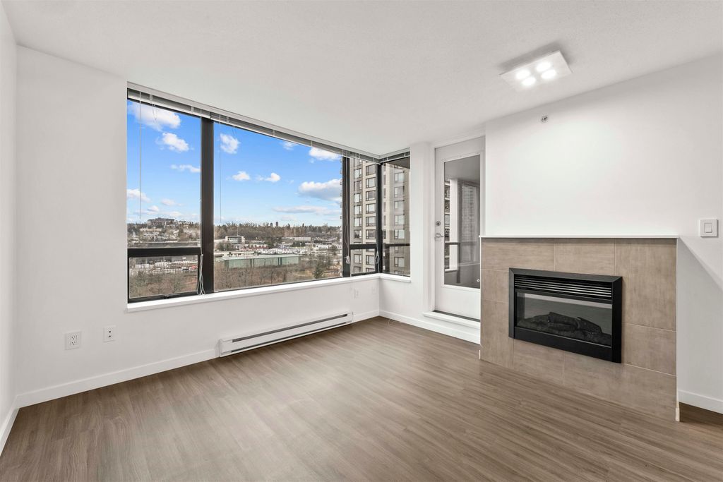 listing image 1105600796573219609