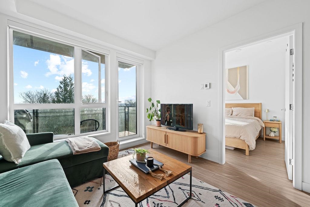 747 E 3rd Street 309