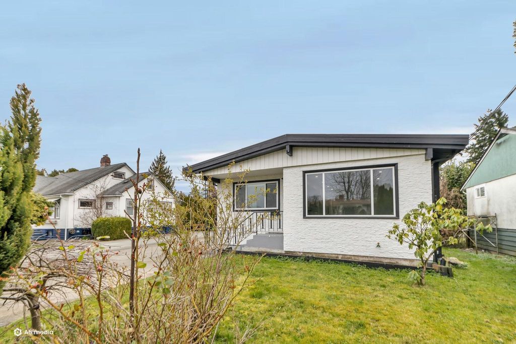 Photo of 9610 Hazel Street, Chilliwack, BC V2P 5N9 (MLS # R3102903)