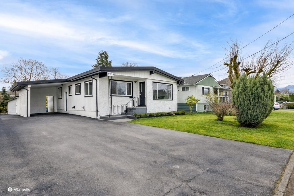 Photo of 9610 Hazel Street, Chilliwack, BC V2P 5N9 (MLS # R3102903)