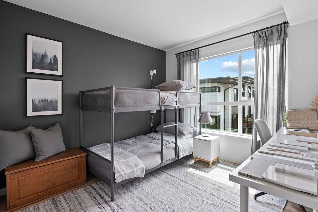 listing image 1106896188174679120