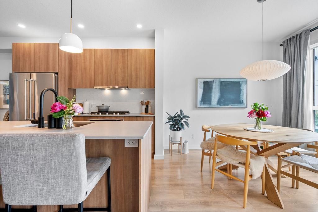 listing image 1104041842331527607