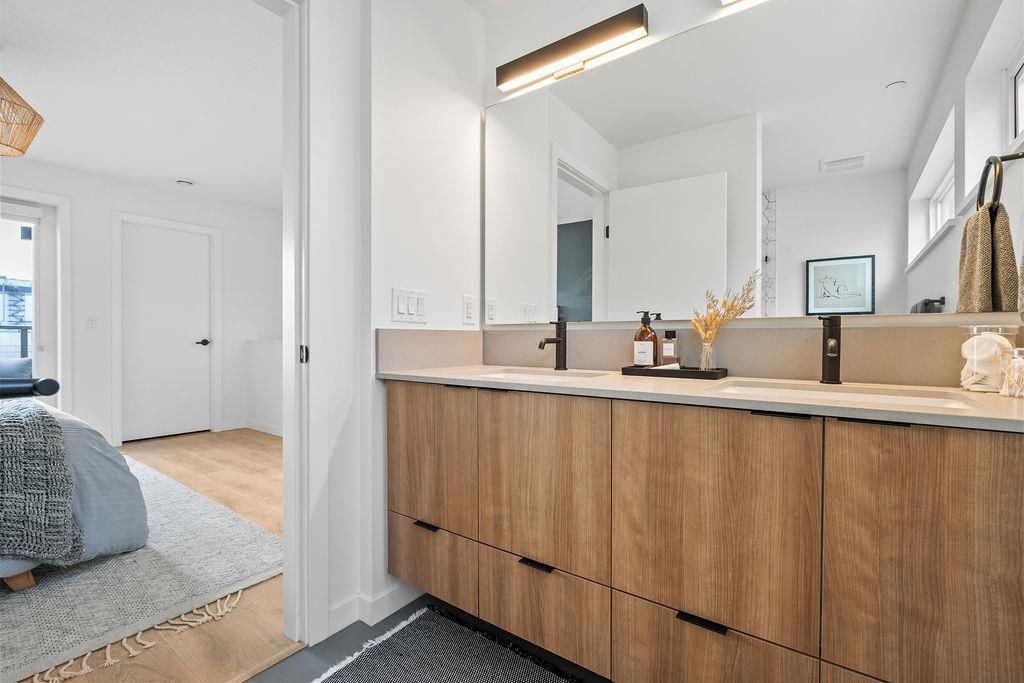 listing image 1106605568501655119