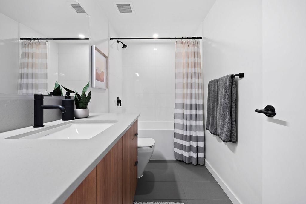 listing image 1101500033459859241