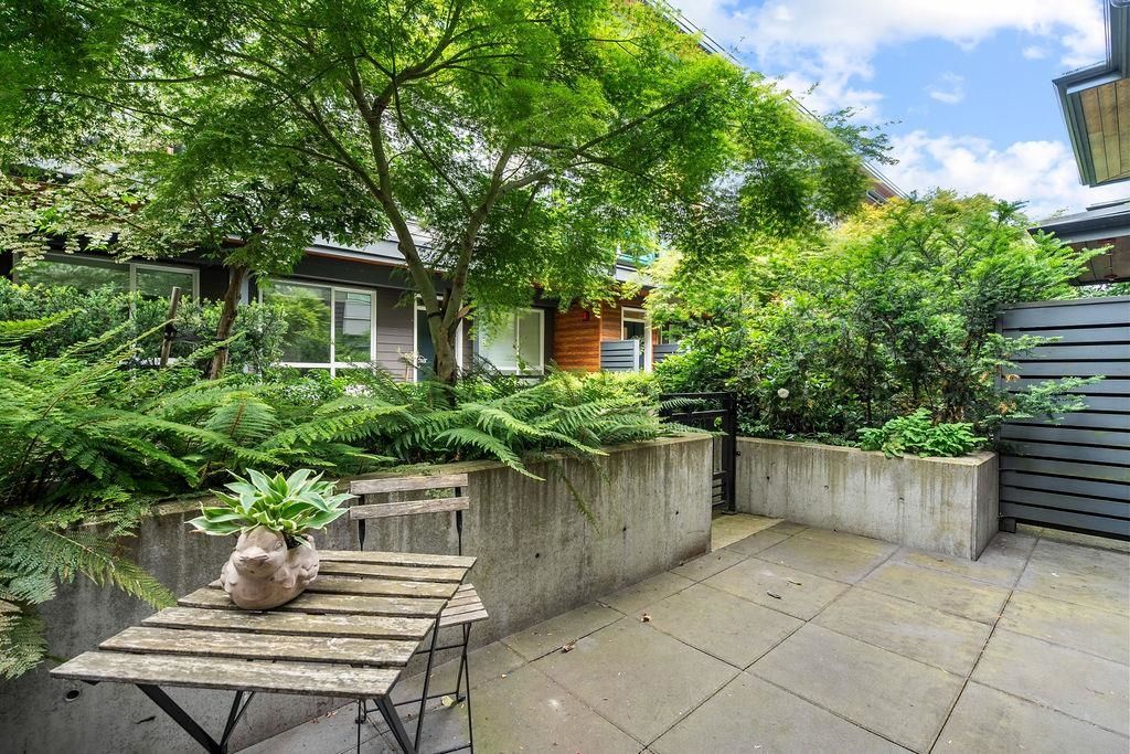 listing image 1109765709924765106