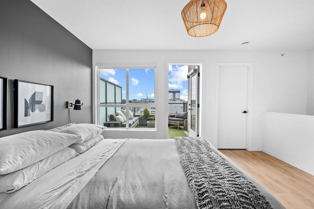 listing image 1101555167298108016