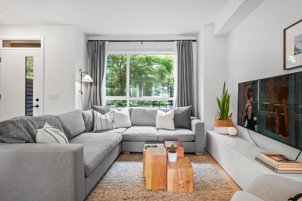 listing image 1104639806421148566