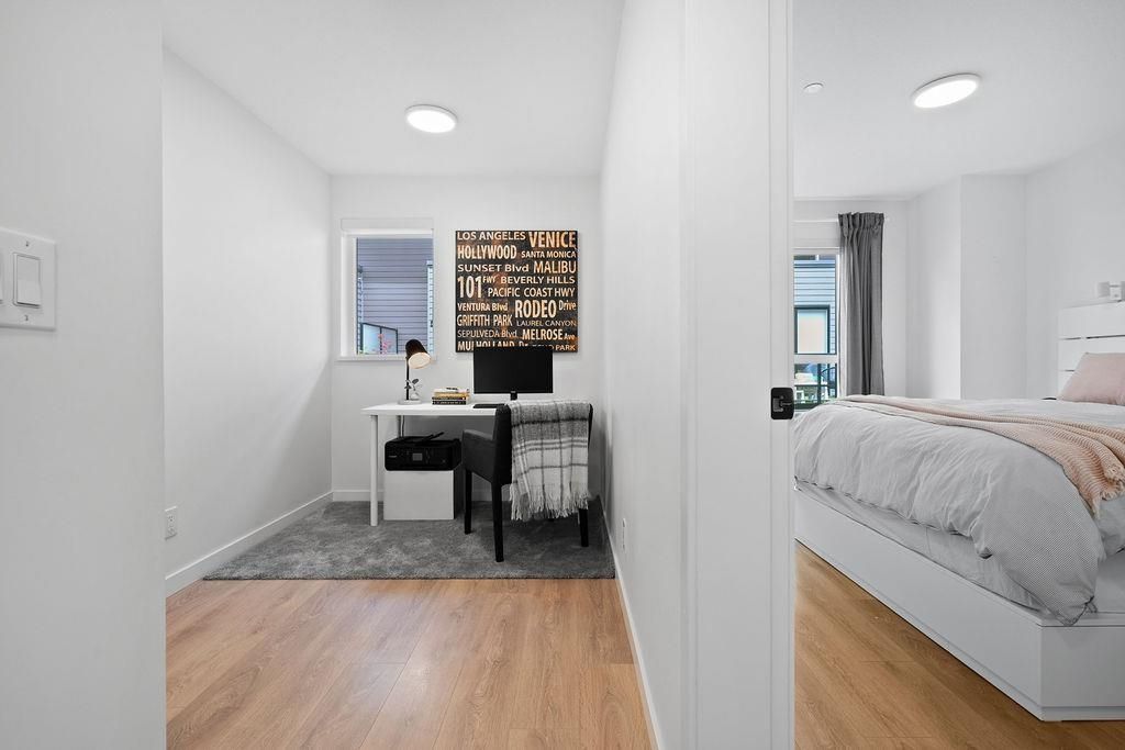 listing image 1101743456996726107