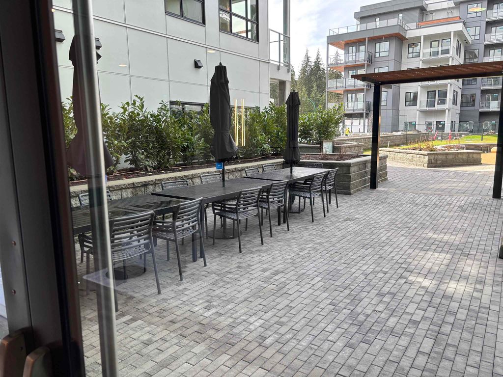 listing image 1104658891183099547