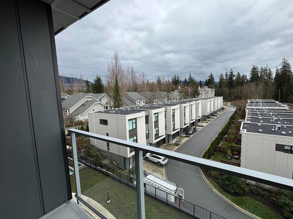 listing image 1105949340508057978