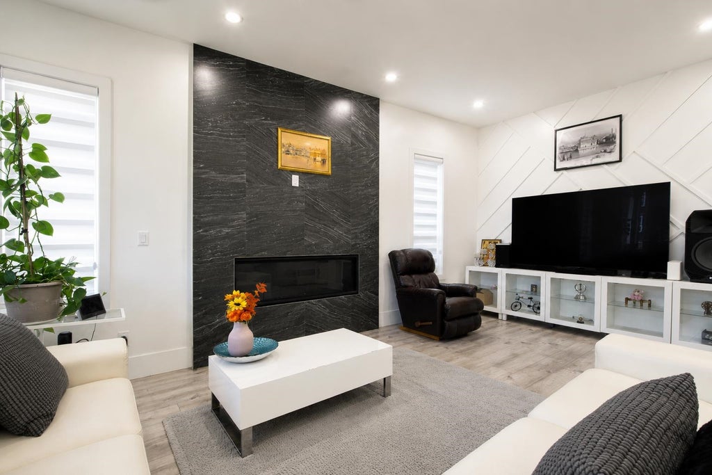 Photo of 19240 Aloha Drive, Surrey, BC V4N 6T9 (MLS # R3147257)