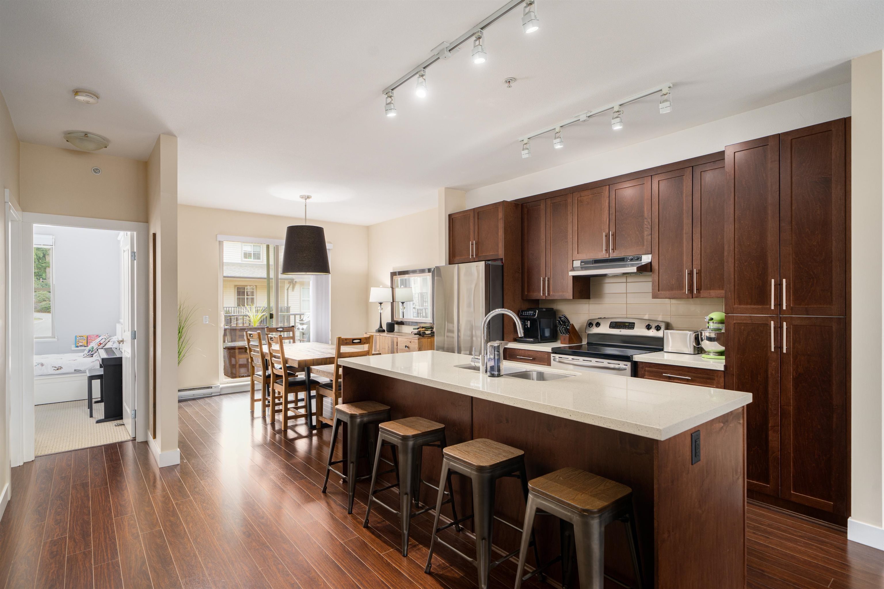 9525 204 Street 15