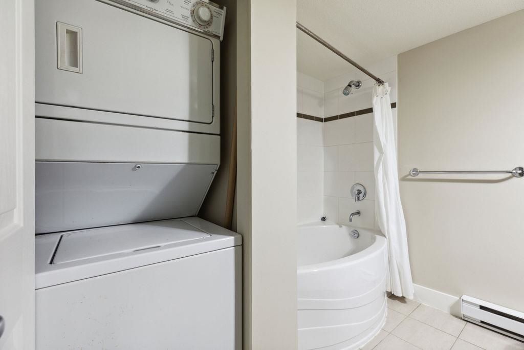 listing image 1104731789559148282