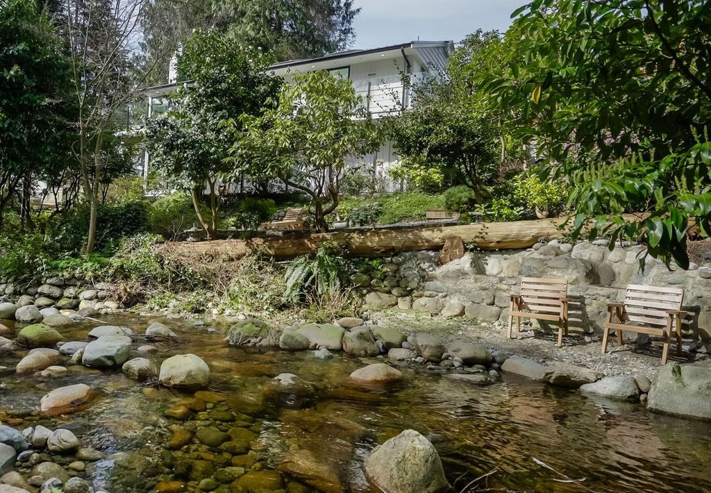 listing image 1100417417409134377