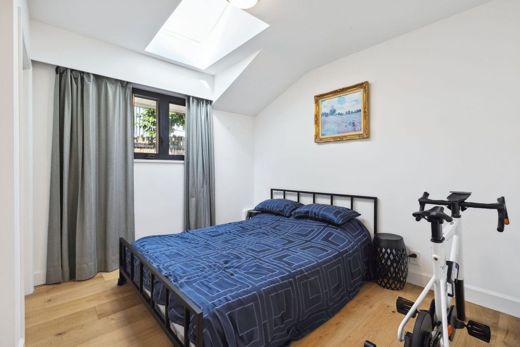 listing image 1108400419441102066