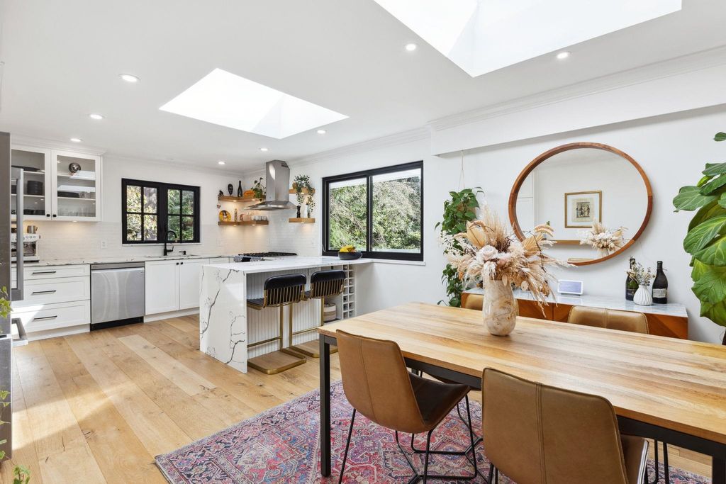 listing image 1103467241396191863