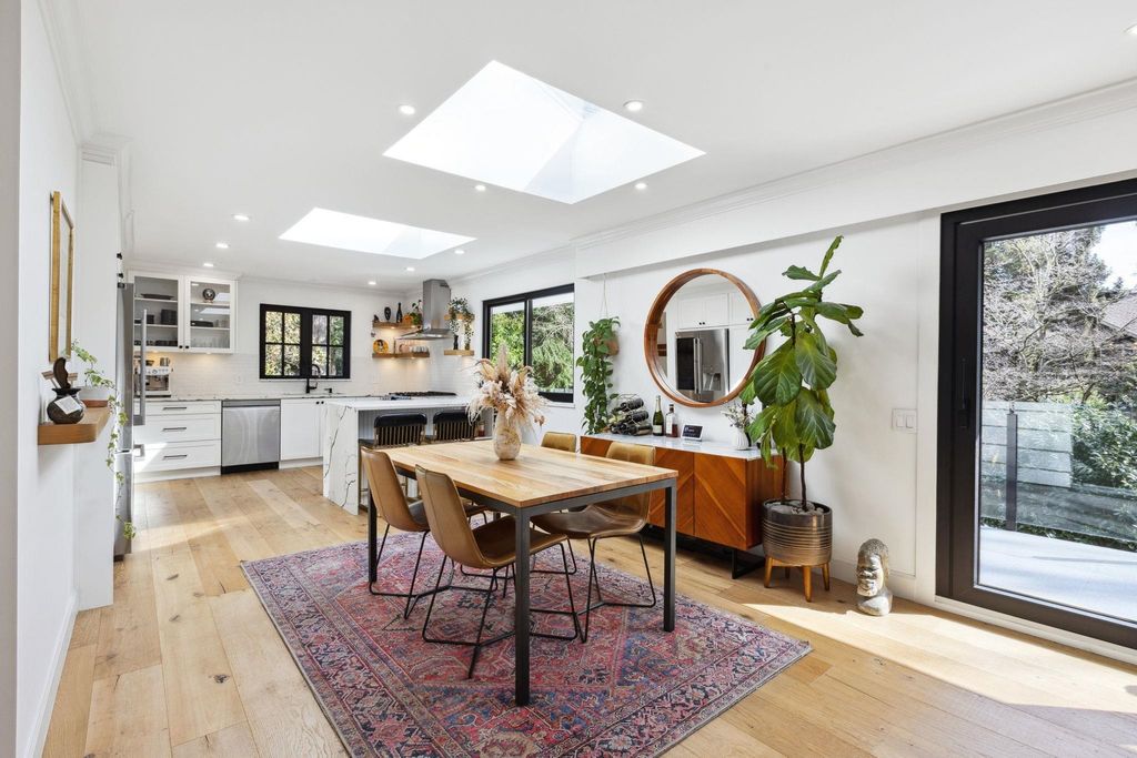 listing image 1102609272313298448