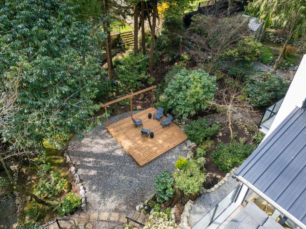 listing image 1101860859643371312