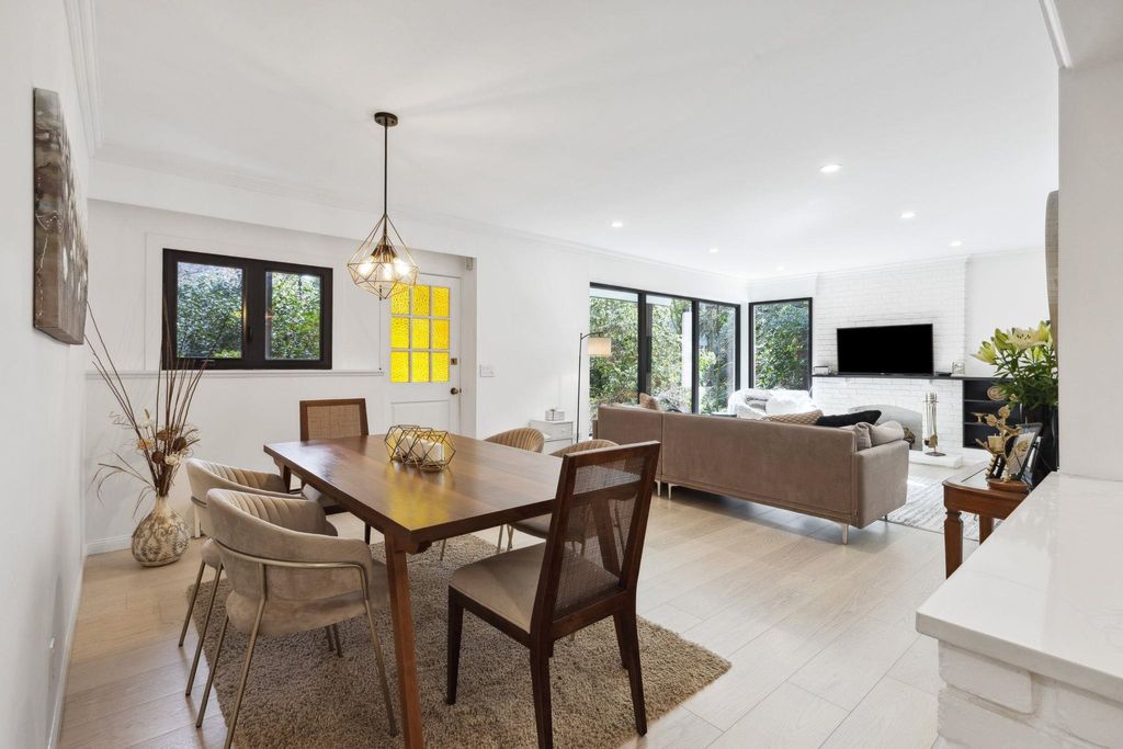 listing image 1102588053433129577