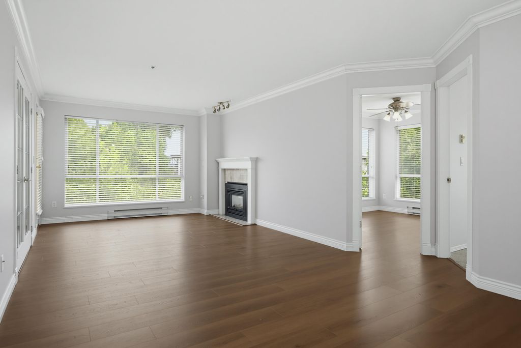 Photo of 32830 George Ferguson Way #438, Abbotsford, BC V2S 7K1 (MLS # R3139592)