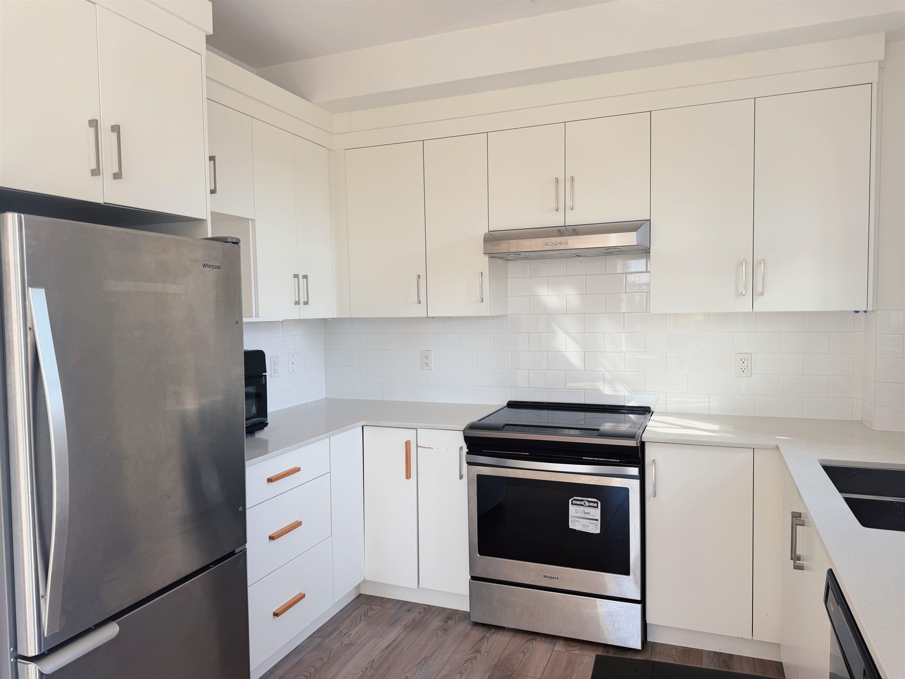 22577 Royal Crescent 303