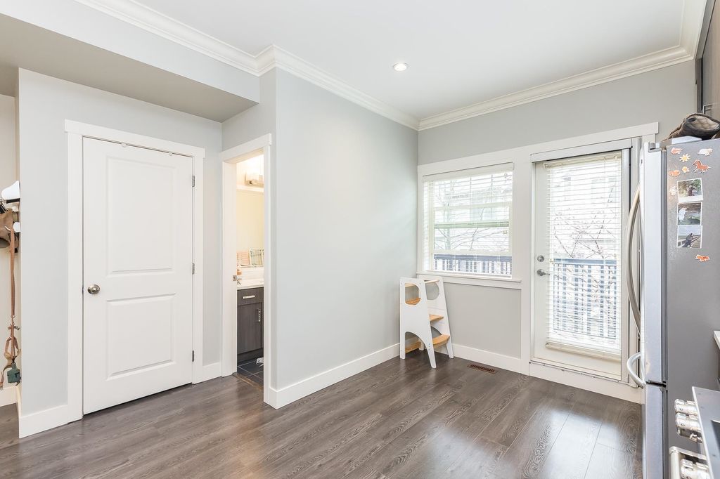 listing image 1106785833655453751