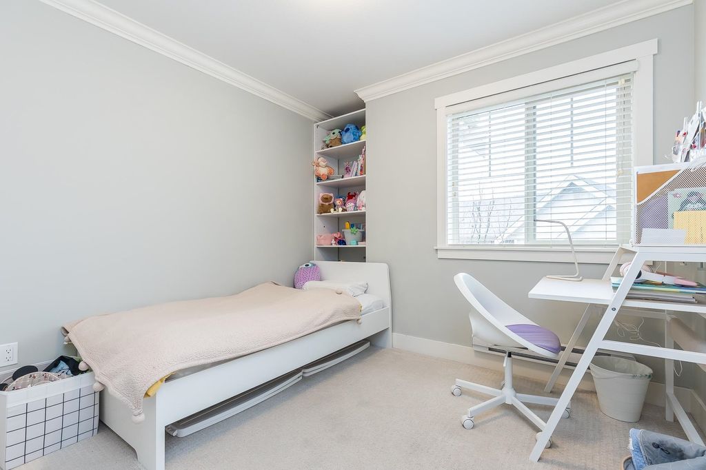 listing image 1102646755777618151