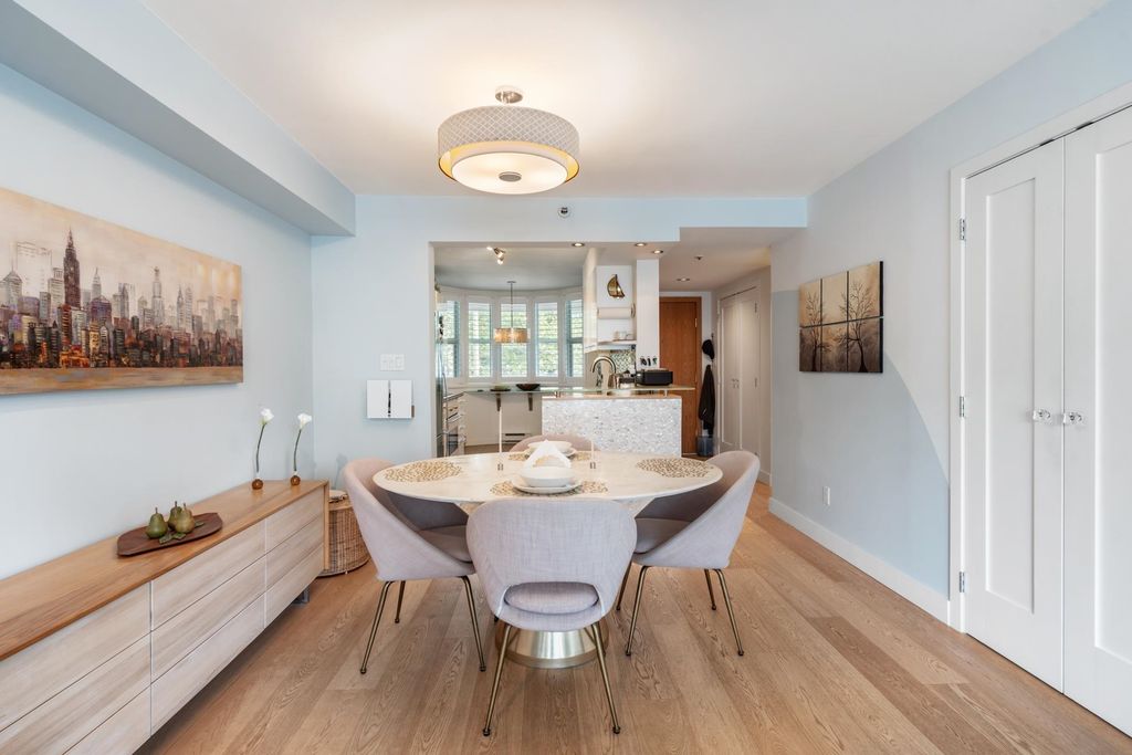 listing image 1102498384477113035