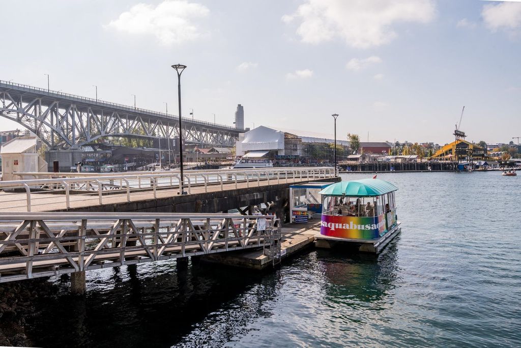 listing image 1102624826034894926