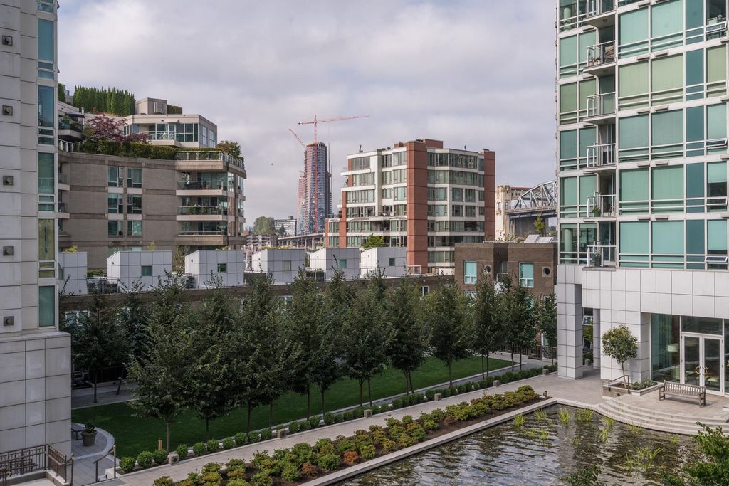 listing image 1103361177187523562