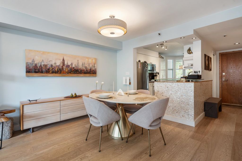 listing image 1103069838890765623