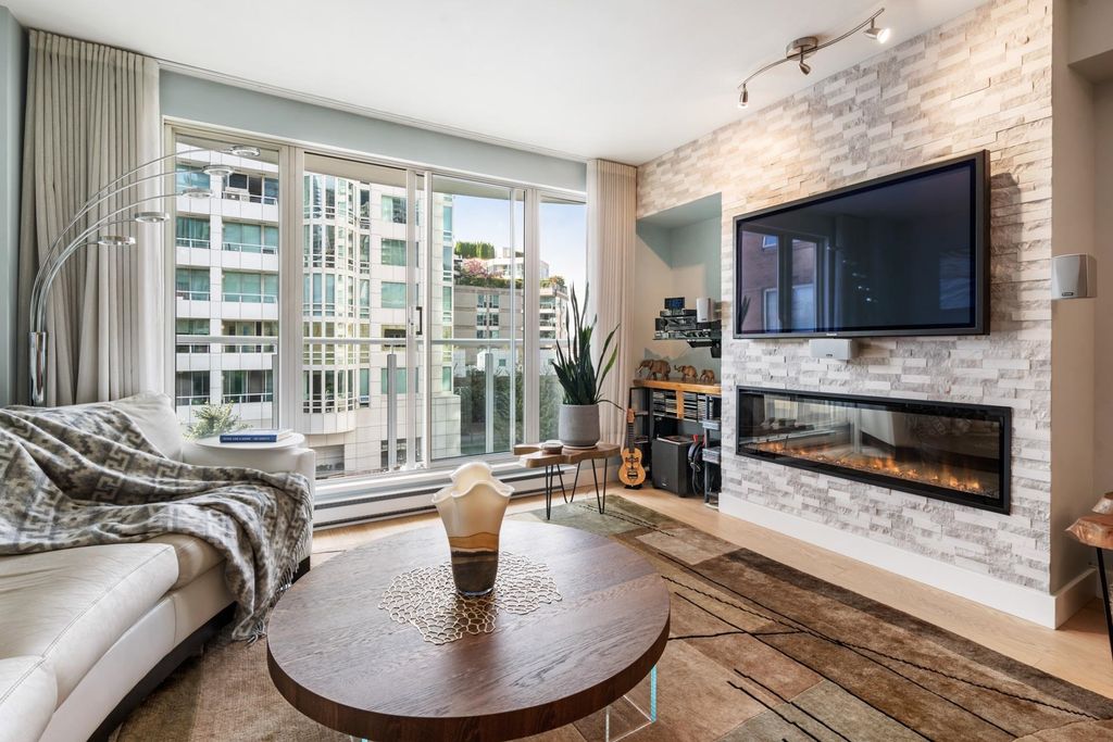 listing image 1103760209574760944