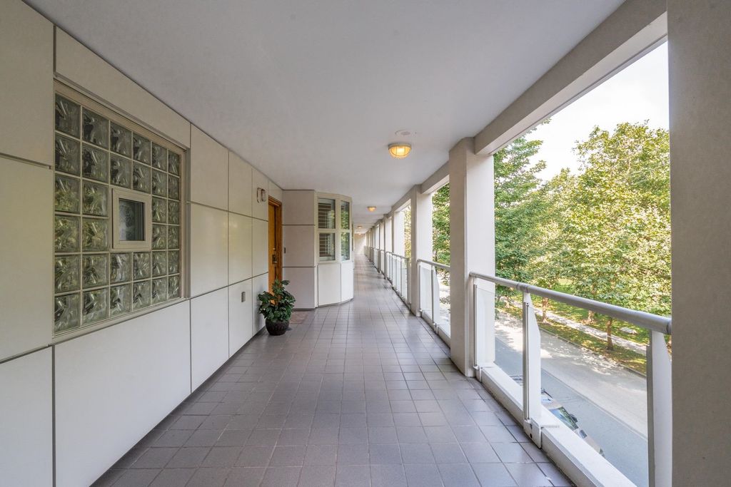 listing image 1107799809089264804