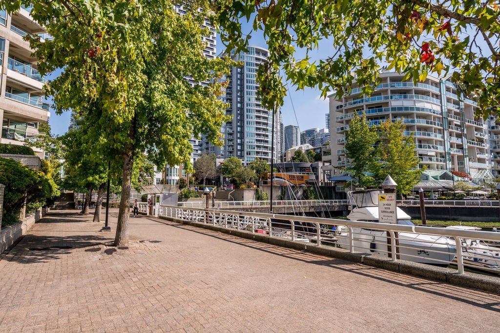 listing image 1109804459666233511